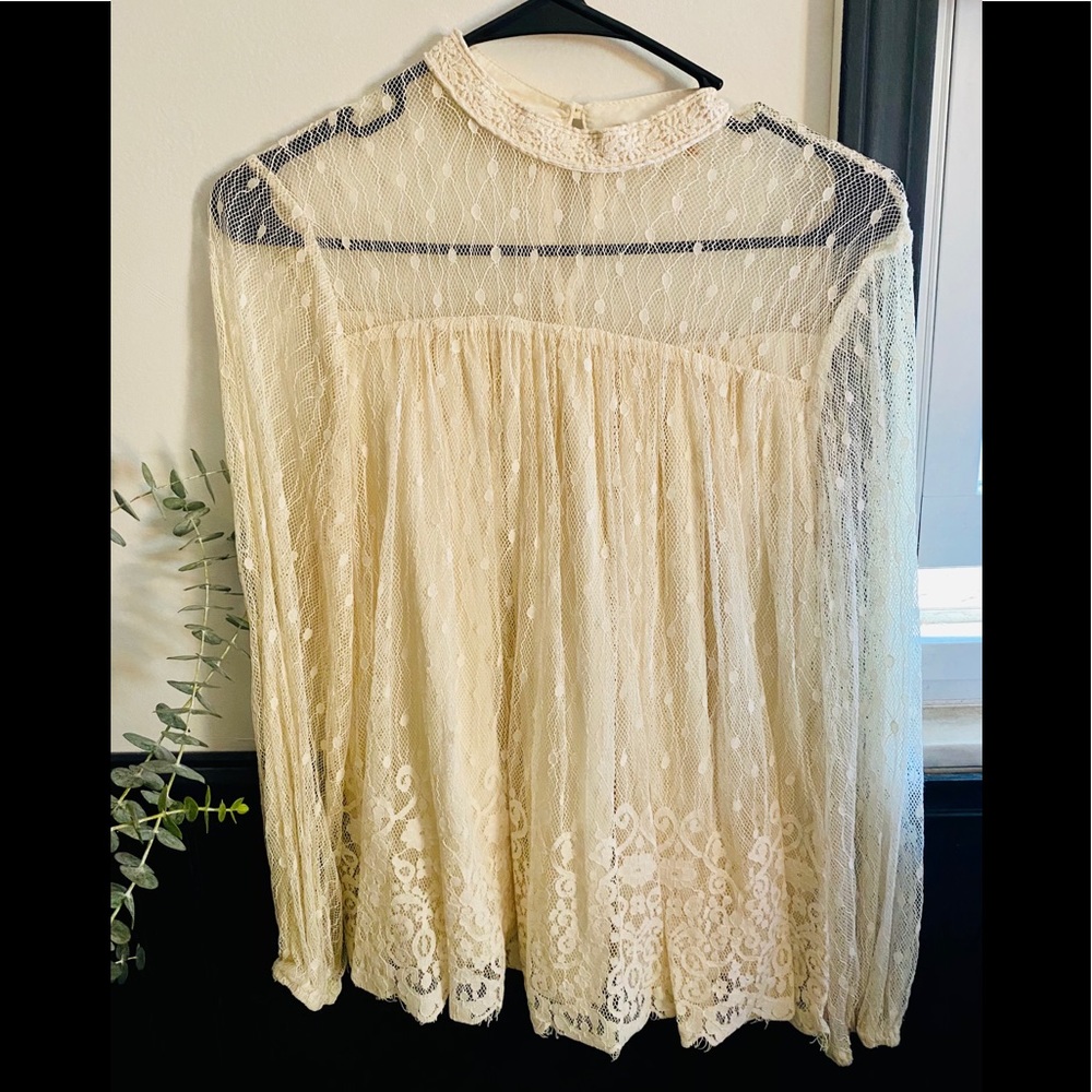 Lacey blouse! ✨